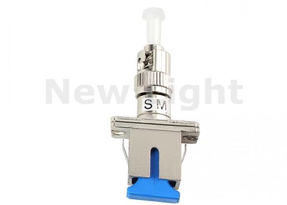 kaufen Quadratisches Metalldeckel SC TO ST Glasfaser-Adapter mit geringem Einfügungsverlust und importiertem Keramikhalter für das Telekommunikationsnetzwerk online manufacture