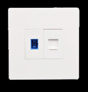 kaufen Ultra-niedrige Latenz LC/SC-Socket mit photonischen Kristallfasern in 86 * 86 mm Größe für Hochgeschwindigkeitsnetze online manufacture