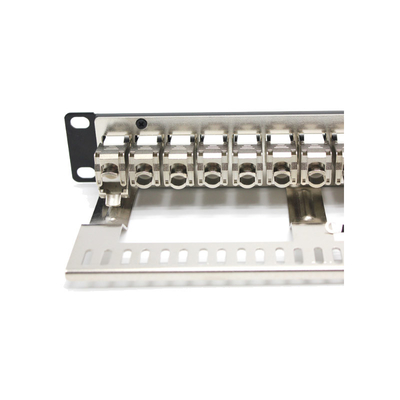 RoHS-zertifizierte RJ45-Ethernet-Patch-Platte aus schwarzem Metall zur Montage auf einem Rack