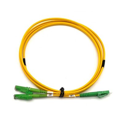 E2000 APC Metallkappenanschluss Einzelmodus Glasfaser Patch Cord mit 3,0 mm PVC Gelb Outjacket