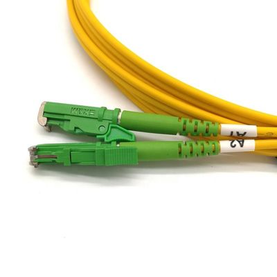 E2000 APC Connector Optical Fiber Patch Cord mit 9/125um Single Mode und LSZH Kabelmaterial
